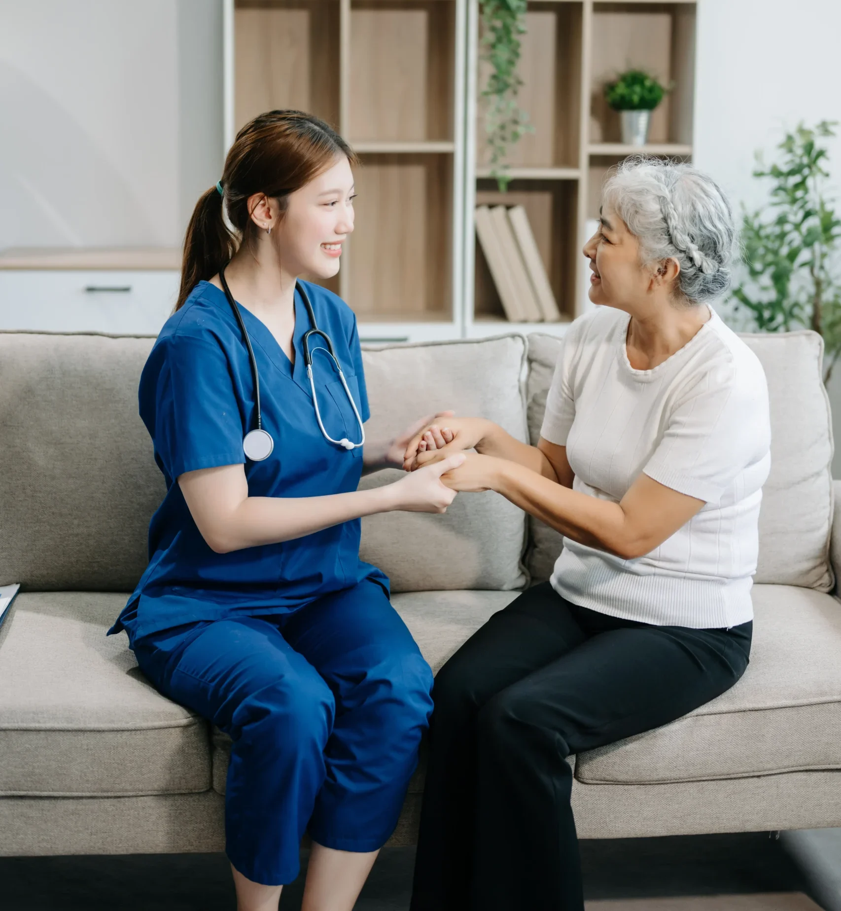 Home nurse from one of the best home health care in Al Ain