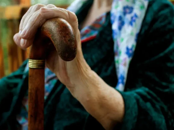 How Assisted Bathing is Safely Provided by Licensed Nurses and Caregivers in Elderly Care?